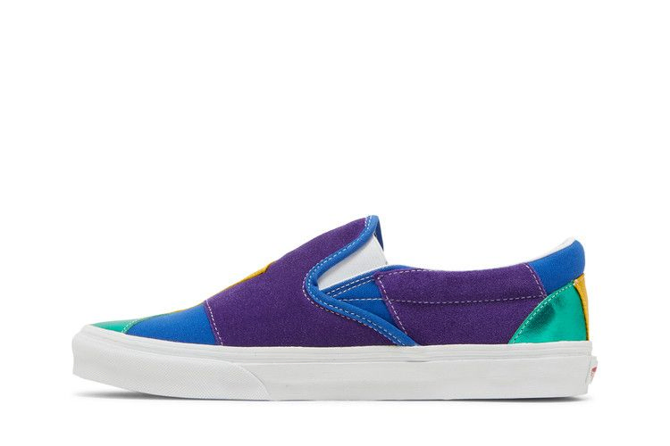 classic-slip-on-pride-patchwork-vn0a33tb44b_02