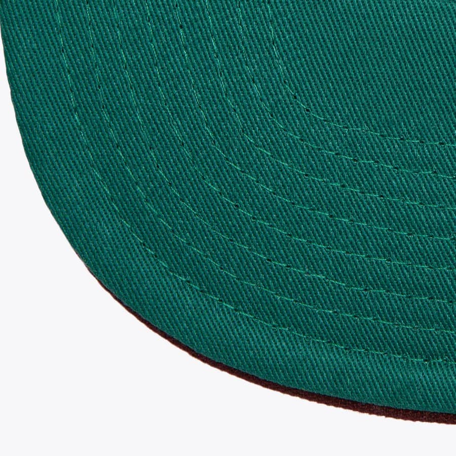 Бейсболка Mitchell & Ness Purple Anaheim Ducks Vintage Hockey Logo Eclipse OG Snapback Hat