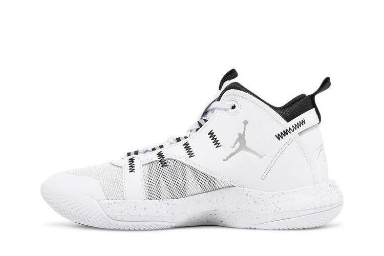 Krossovki-Air-Jordan-Jumpman-2020-White-Black-2