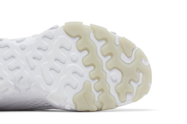 react-vision-white-team-red-dm2828-100_04