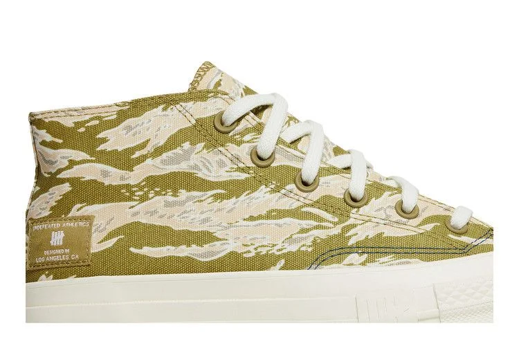 Krossovki-Undefeated-x-Converse-Chuck-70-Mid-Tiger-Camo-Desert-1