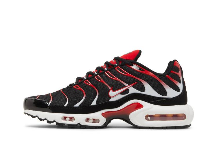 Кроссовки Nike Air Max Plus 'Black University Red'