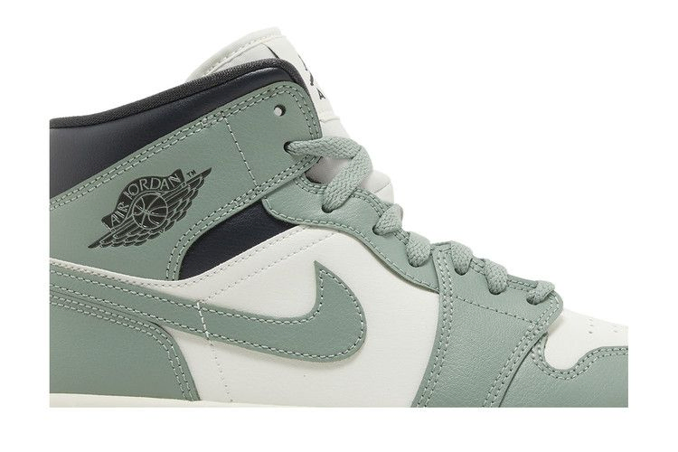 Кроссовки Wmns Air Jordan 1 Mid 'Jade Smoke'