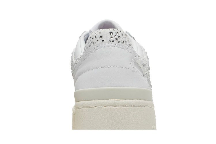 wmns-forum-bold-sparkly-crystals-h05060_06