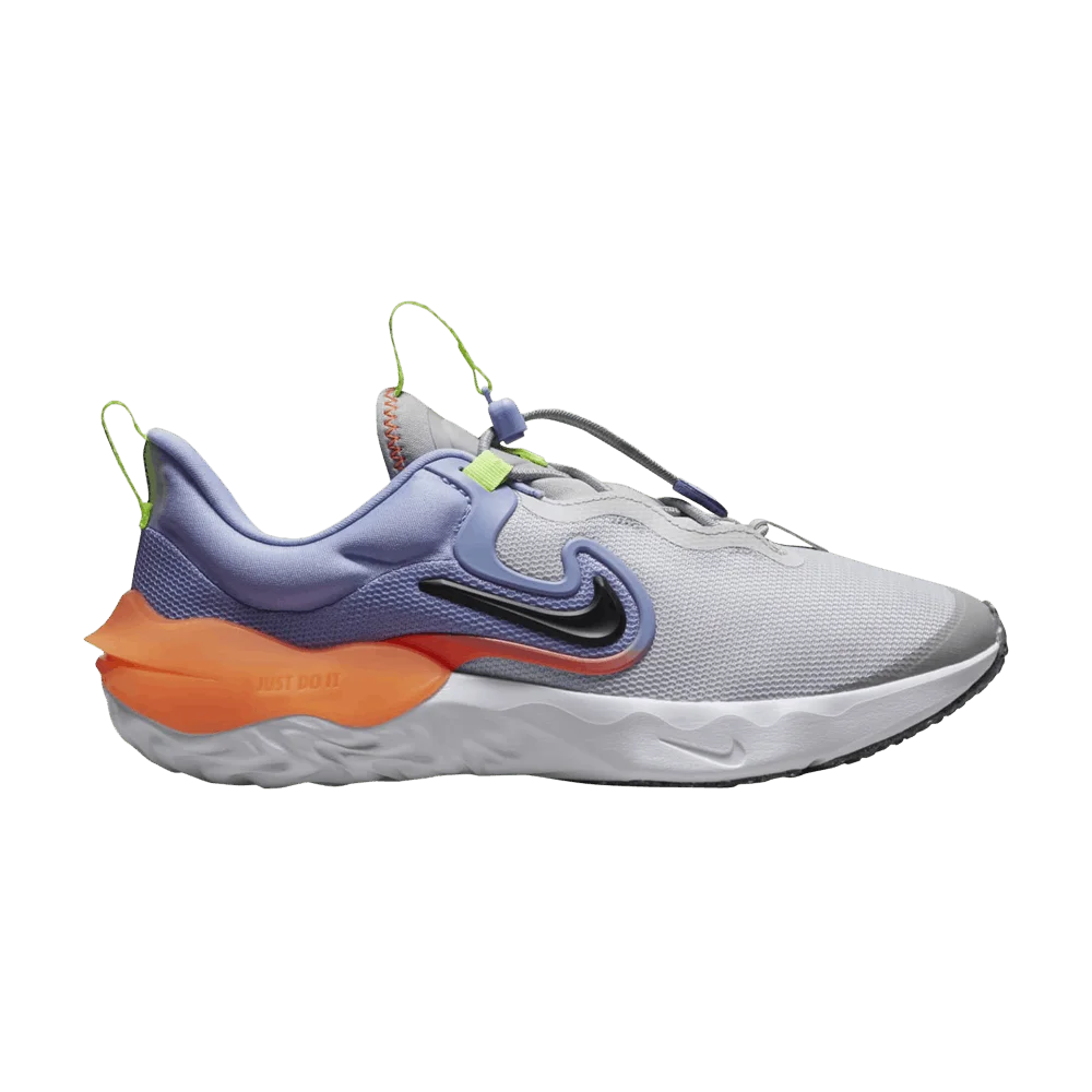 Krossovki-Nike-Run-Flow-GS-Photon-Dust-Purple-Pulse