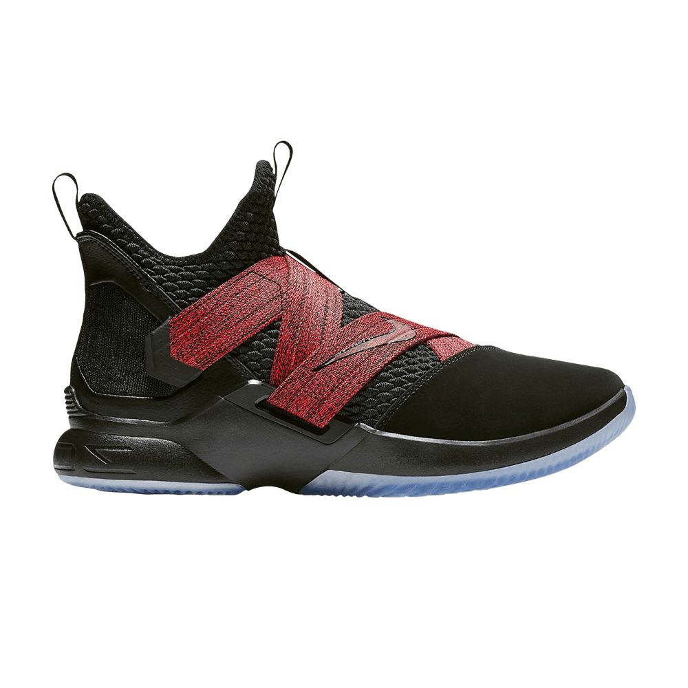 Кроссовки Nike LeBron Soldier 12 'Bred'
