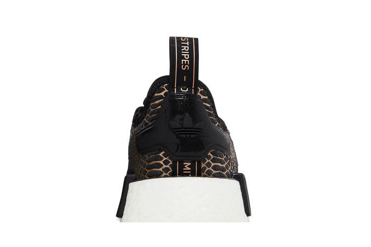 Кроссовки Adidas Wmns NMD_R1 'Black Rose Gold'