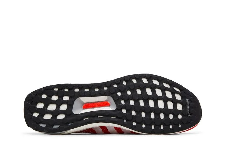 Krossovki-adidas-UltraBoost-DNA-Primeknit-2020-Pack-Active-Red-3