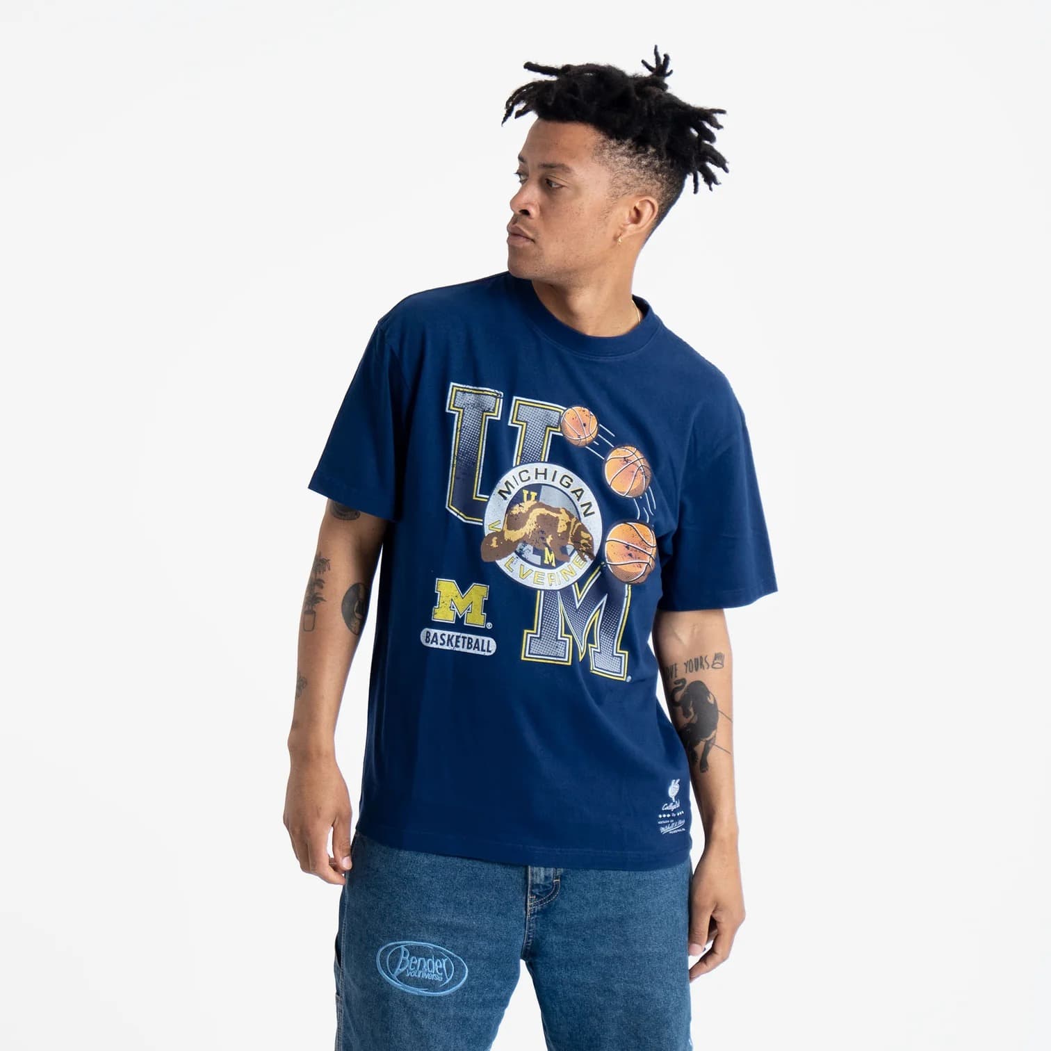 Mitchell-Ness-Michigan-Wolverines-U-Of-M-NCAA-T-Shirt-1