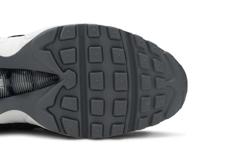 Krossovki-Nike-Air-Max-95-SE-Pull-Tab-4