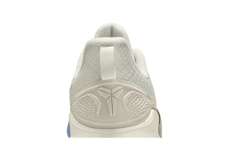 Кроссовки Nike Mamba Focus 'Metallic Gold'