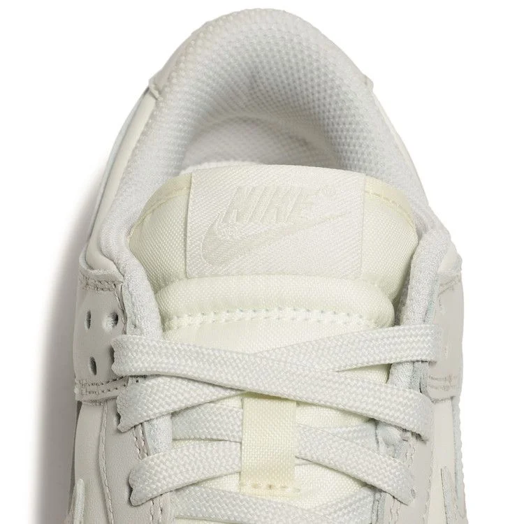 Krossovki-Nike-Wmns-Dunk-Low-Light-Bone-8