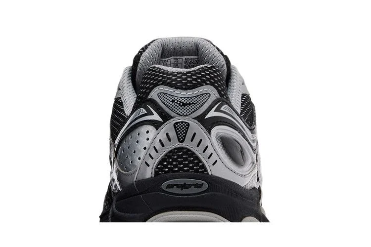 Krossovki-Saucony-OG-ProGrid-Omni-9-Black-Silver-6