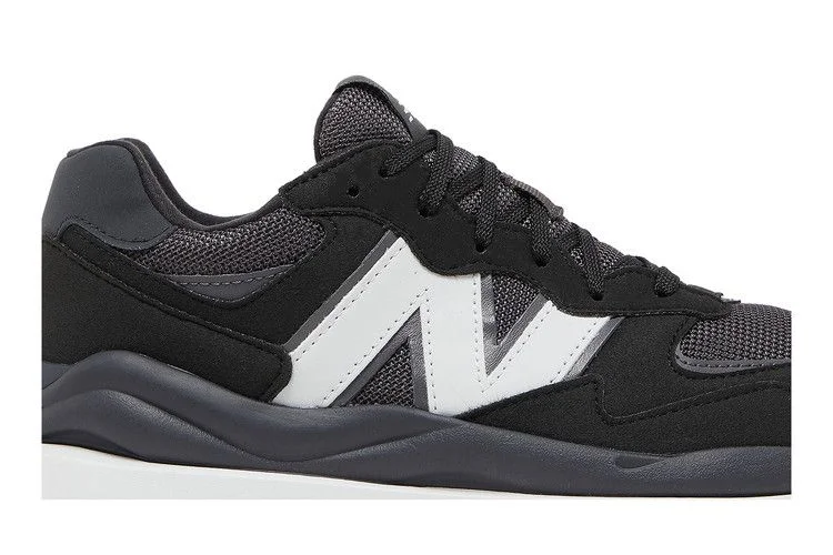 Кроссовки New Balance 57/40 Big Kid 'Black White'