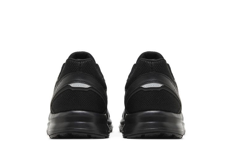 jog-100s-triple-black-1201a325-001_05