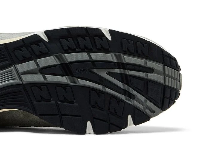 Krossovki-Kith-x-New-Balance-Wmns-991v1-Made-in-UK-Vetiver-4