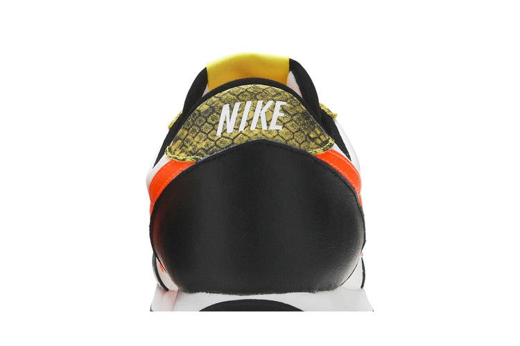 wmns-daybreak-qs-dynamic-yellow-cq7620-001_06