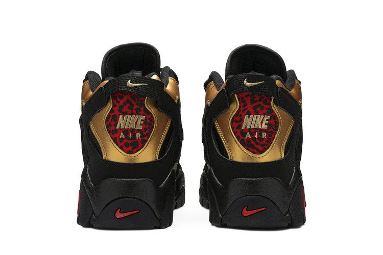 Кроссовки Nike Air Barrage Mid 'Metallic Gold'