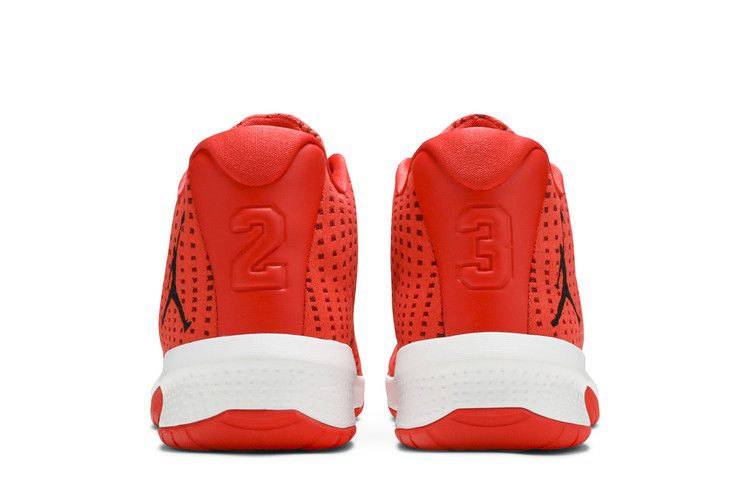 jordan-b-fly-881444-803_05