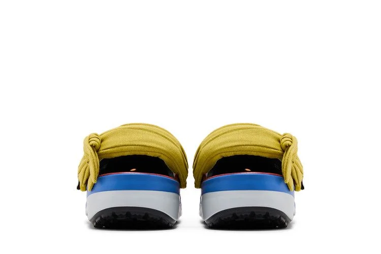 one-piece-x-crocs-classic-clog-luffy-212125-90h_6