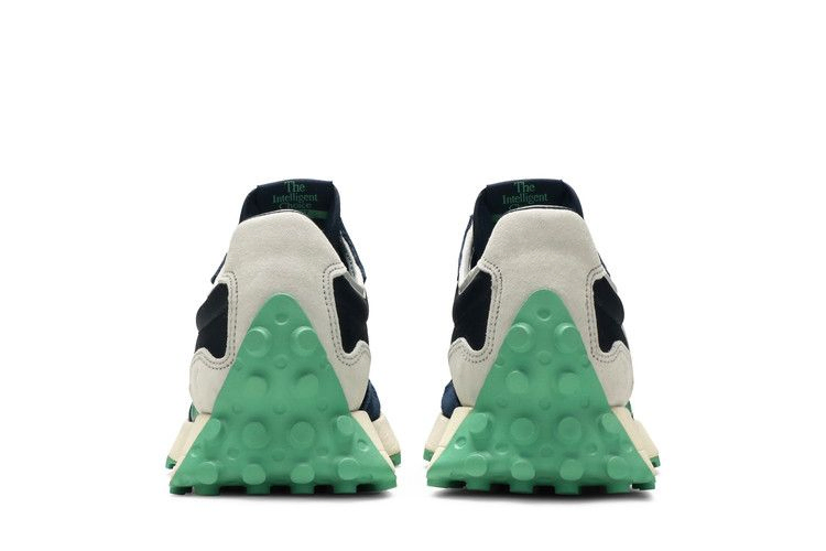 Кроссовки PSNY x New Balance 327 'We Need Leaders'