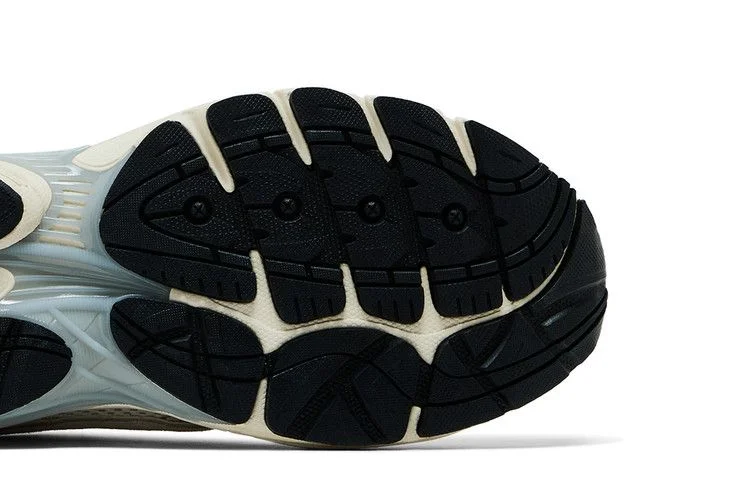 Krossovki-Saucony-ProGrid-Omni-9-White-4