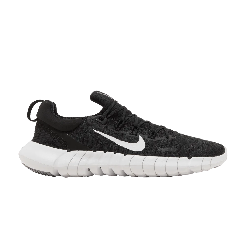 Krossovki-Nike-Wmns-Free-Run-5.0-Next-Nature-Black-White