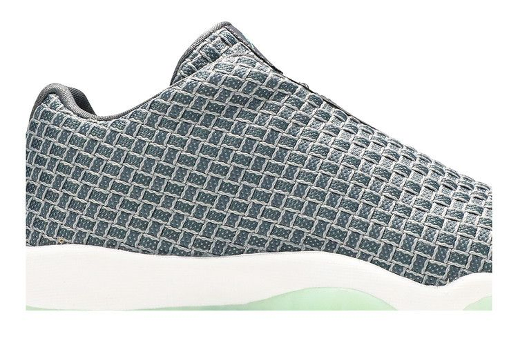 Кроссовки Air Jordan Future Low GS 'Wolf Grey'