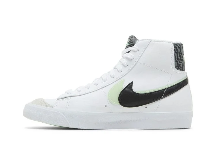 Krossovki-Nike-Blazer-Mid-77-SE-GS-Double-Swoosh-White-Vapor-Green-2