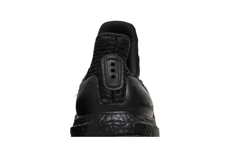Krossovki-adidas-UltraBoost-Climacool-2-DNA-Flow-Pack-Black-Carbon-6