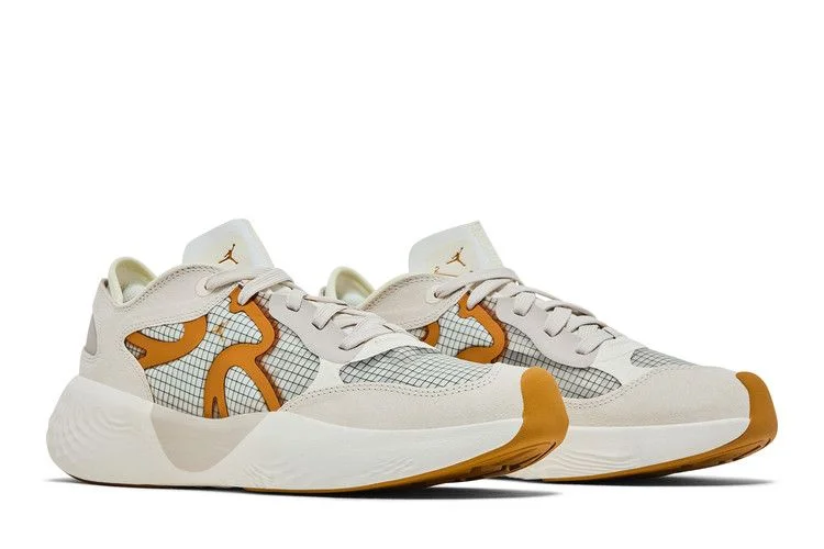 Krossovki-Air-Jordan-Wmns-Jordan-Delta-3-Light-Orewood-Brown-7