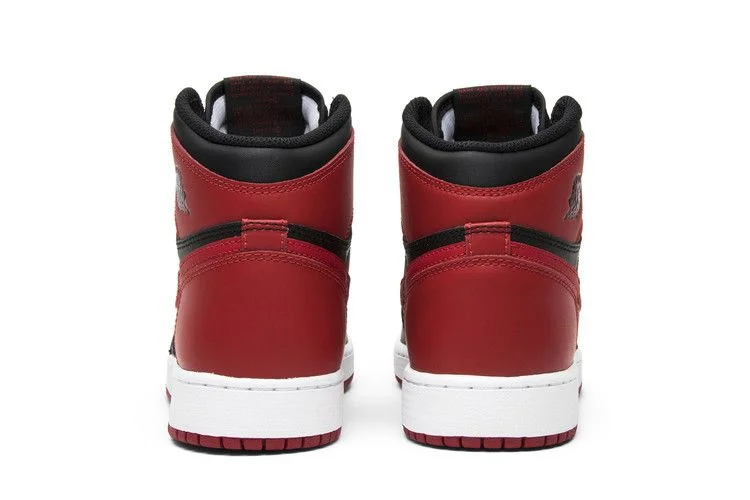 Кроссовки Air Jordan 1 Retro High OG GS 'Banned' 2016