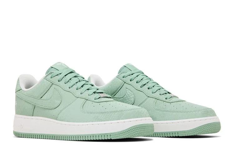 Krossovki-Kobe-Bryant-x-Nike-Air-Force-1-Low-Low-Stream-7