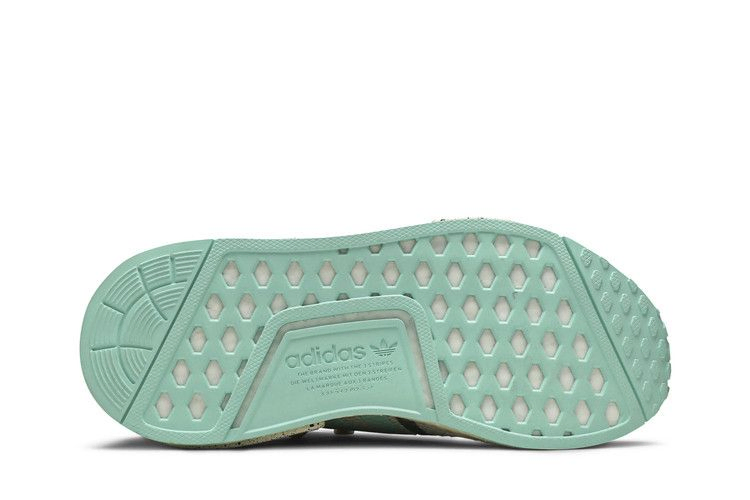 star-wars-x-wmns-nmd_r1-the-child-find-your-way-gz2758_03