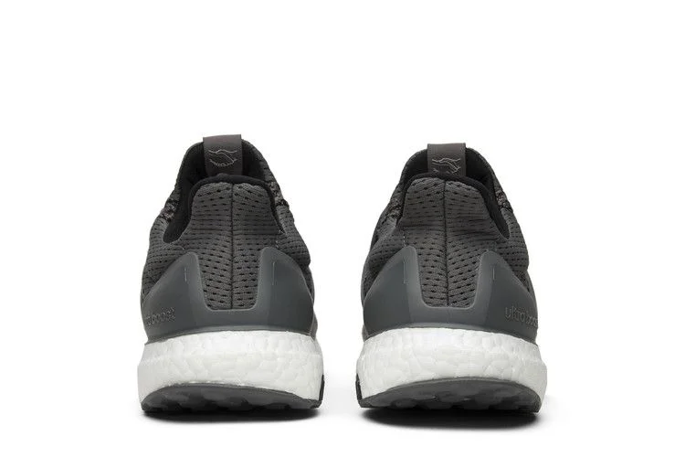 Krossovki-Highsnobiety-x-adidas-UltraBoost-1.0-HIGHSNOB-5