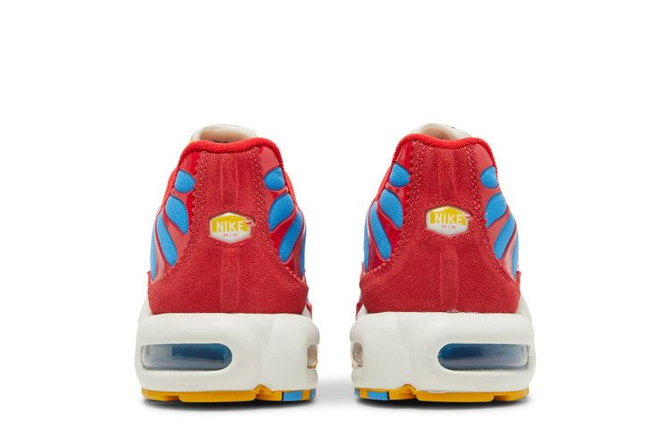 Кроссовки Nike Air Max Plus SE 'Running Club - University Red Light Photo Blue'