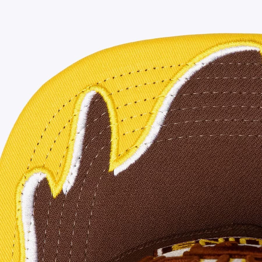 Бейсболка Mitchell & Ness Brown Boston Bruins Vintage Hockey Rising Tide OG Snapback Hat