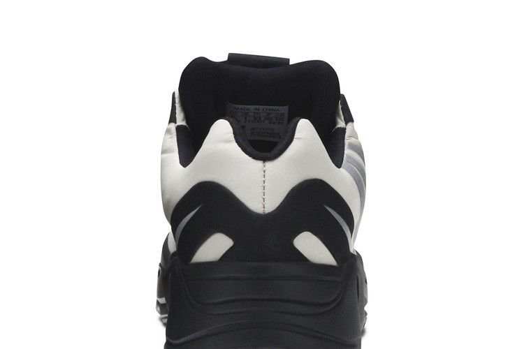 yeezy-boost-700-mnvn-kids-bone-fy3730_06