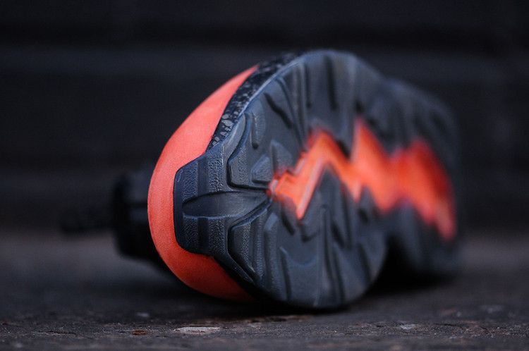 ronnie-fieg-x-disc-blaze-og-coa-356608-01_04