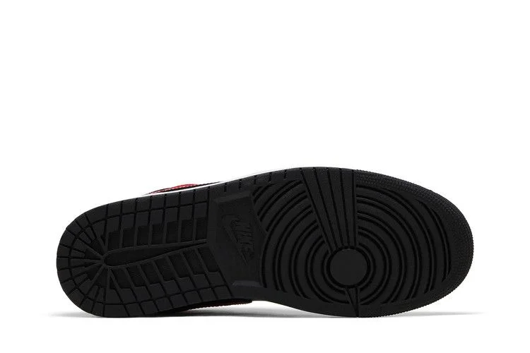Кроссовки Air Jordan 1 Mid 'Bred Twist'