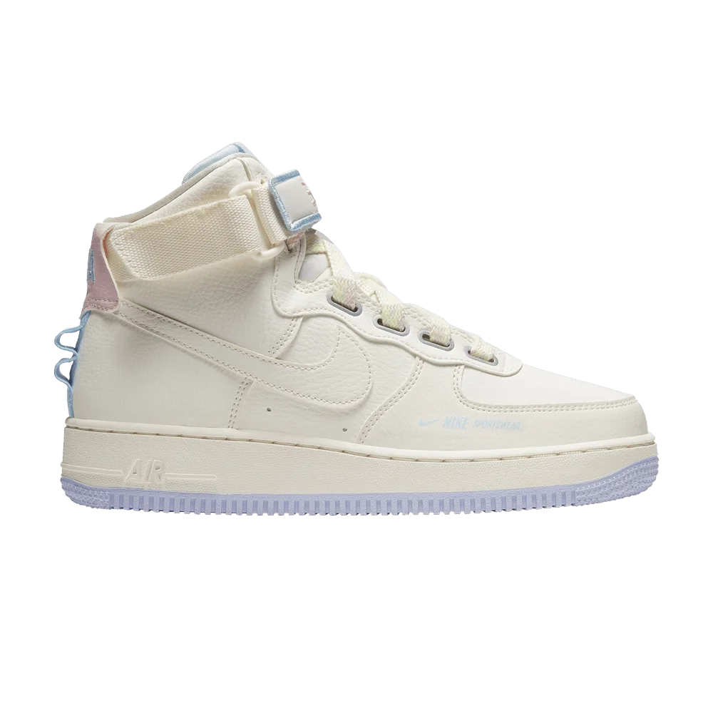 Krossovki-Nike-Wmns-Air-Force-1-High-Utility-Force-is-Female-Sail