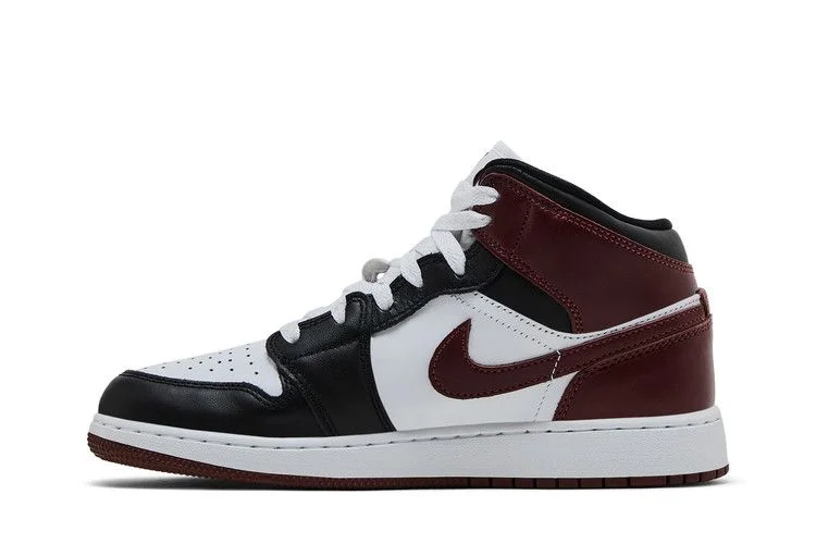 Кроссовки Air Jordan 1 Mid SE GS 'Dark Pony'