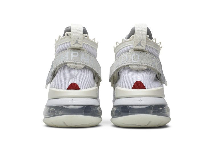 sneakersnstuff-x-jordan-proto-max-720-past-present-future-ct3444-001_05