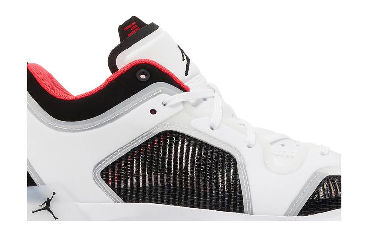 air-jordan-37-low-siren-red-dq4122-100_01
