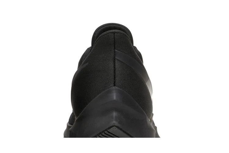 Krossovki-Nike-Air-Zoom-Winflo-6-Triple-Black-6