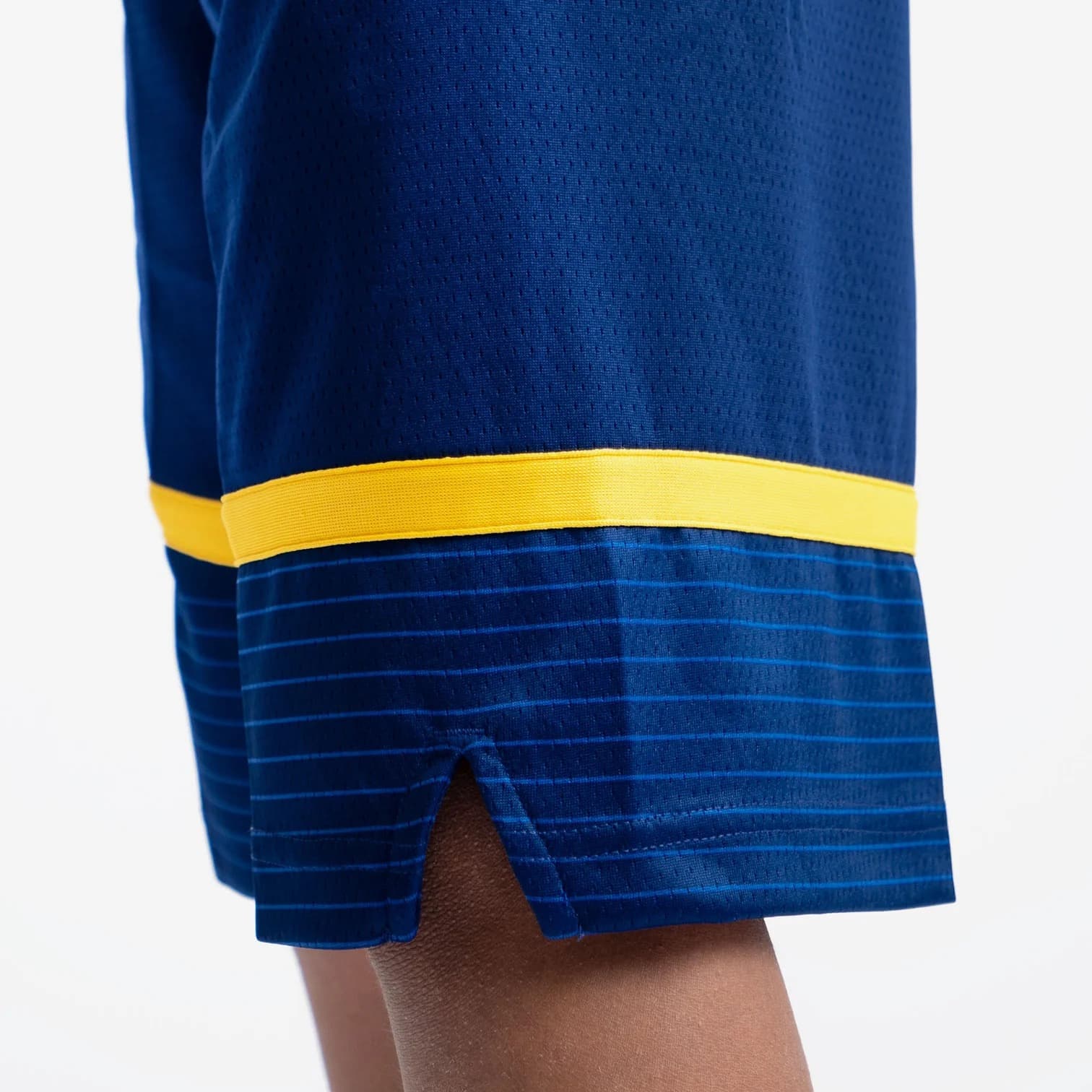 Nike-Golden-State-Warriors-2024-Statement-Edition-Swingman-Youth-NBA-Shorts-2