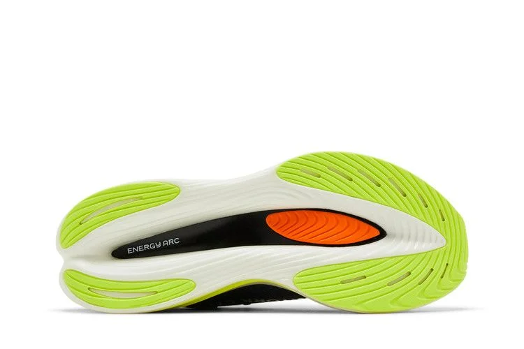 Krossovki-New-Balance-FuelCell-SuperComp-Elite-v3-TCS-NYC-Marathon-2023-3