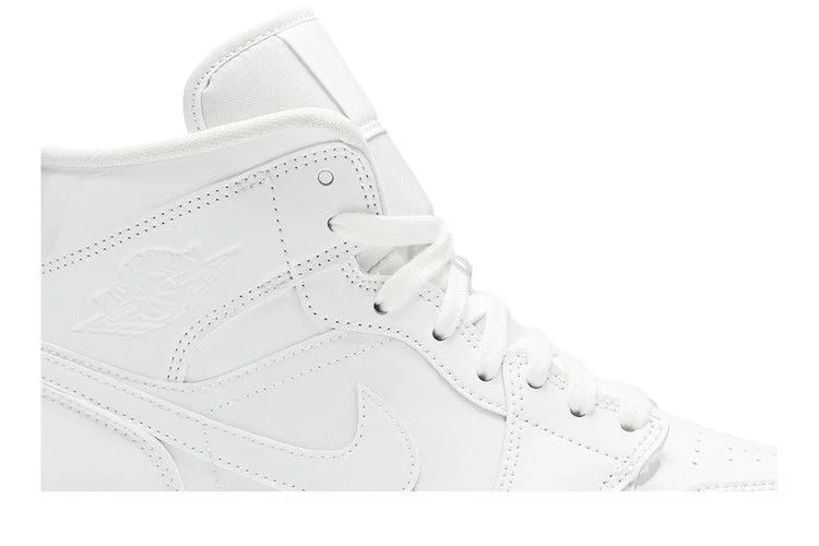 Кроссовки Wmns Air Jordan 1 Mid Patent 'Triple White'