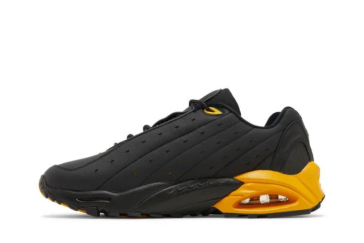 Кроссовки NOCTA x Nike Hot Step Air Terra 'Black University Gold'