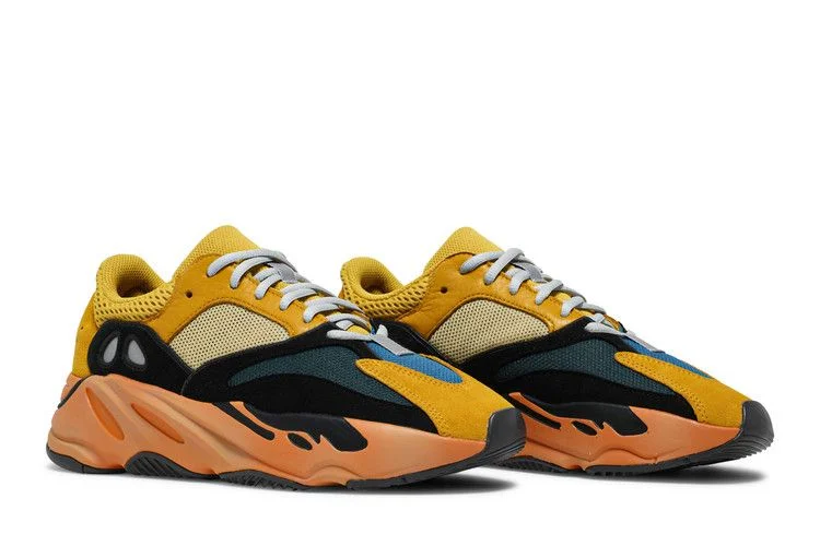 Krossovki-adidas-Yeezy-Boost-700-Sun-7